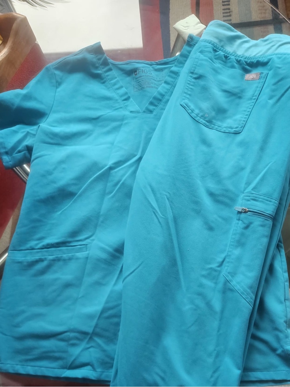 Figs Women's Teal V-Neck Medical Scrub Set